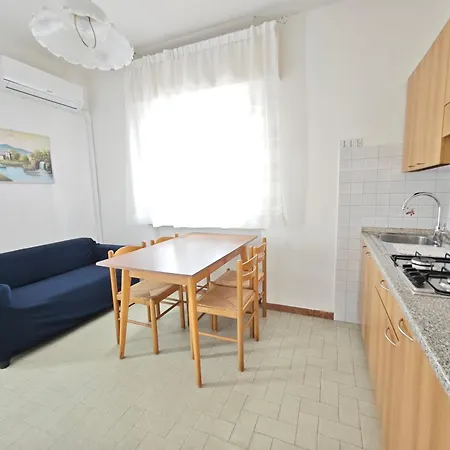 Anna 2 Apartment